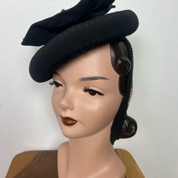 1940’s Vintage Black Faille Rhinestone Butterfly Women's Tilt Beret Cocktail Hat - Picture 6 of 16